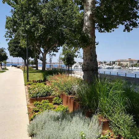 Sea View Appartamento Zara